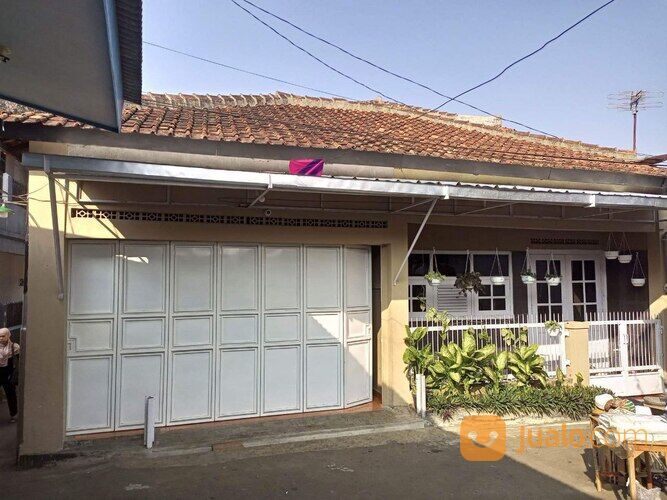 Rumah Strategis Dua Lantai Pusat kota Sukabumi