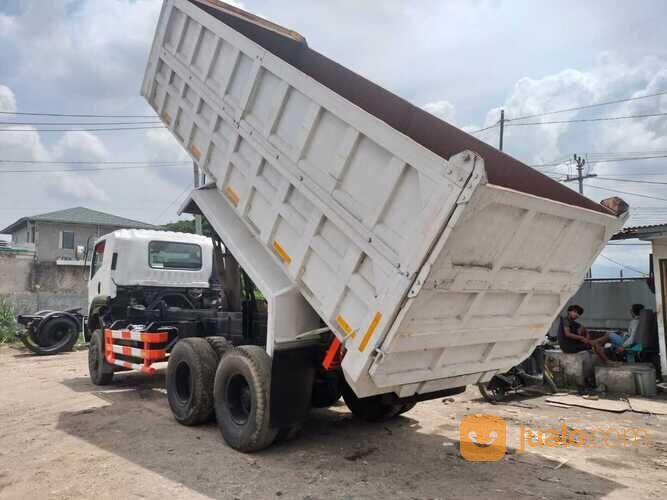 DUMP TRUK ISUZU GIGA FVZ 285 6X4 TAHUN 2019