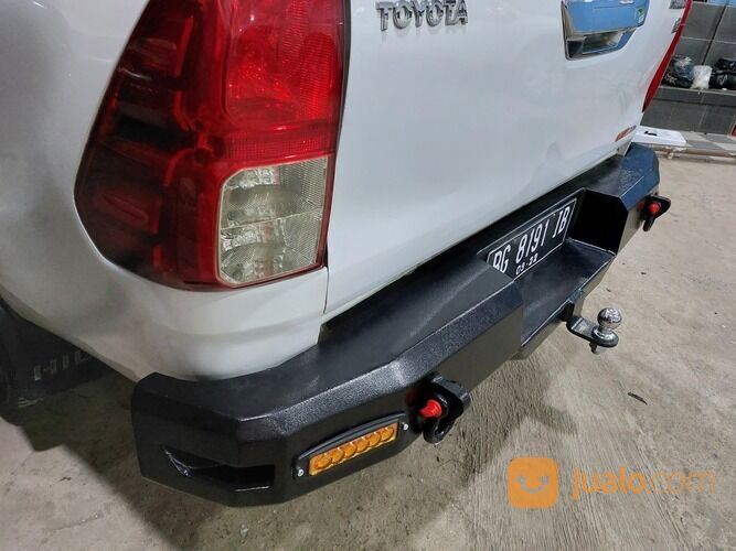 Bamper belakang hilux