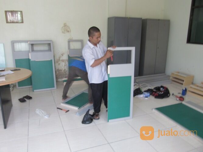 LOWONGAN KERJA BAGIAN PRODUKSI / TUKANG TRIPLEK INTERIOR SEMARANG UNTUK FURNITURE KANTOR