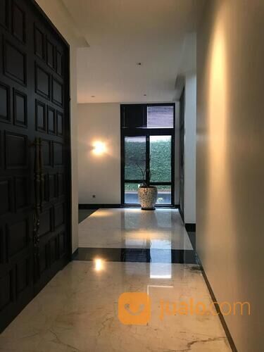 Rumah Mewah dan Luas di Jl Linggar Jati Kota Medan