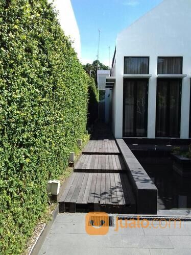 Rumah Mewah dan Luas di Jl Linggar Jati Kota Medan