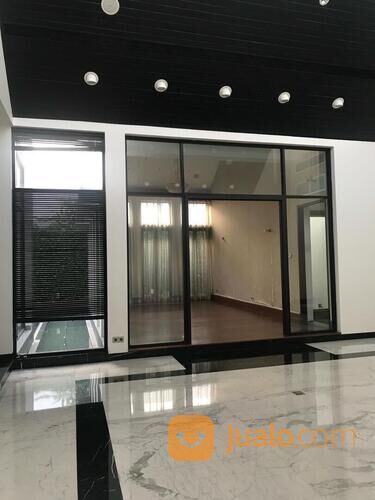 Rumah Mewah dan Luas di Jl Linggar Jati Kota Medan