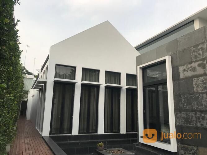 Rumah Mewah dan Luas di Jl Linggar Jati Kota Medan