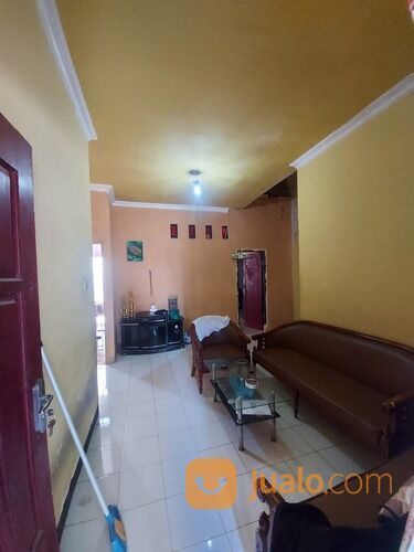 Rumah di kompleks Puri Anggrek perumnas