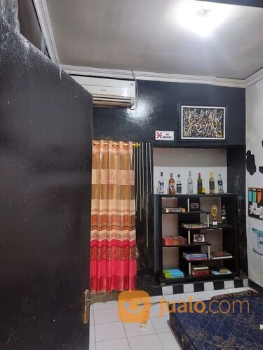 Rumah di kompleks Puri Anggrek perumnas