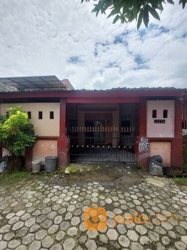 Rumah di kompleks Puri Anggrek perumnas