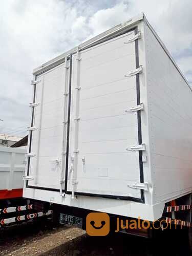 TRUK BOX MITSUBISHI FUSO 220 PS TH. 2013 Engkel 6ban