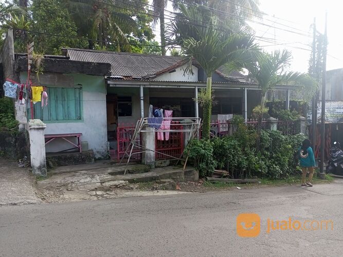 rumah Janda 120 mtr ciawi bogor samping villa nyoman. Pinggir jalan raya