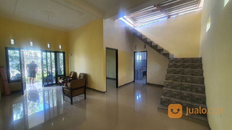 Villa Konsep Kebun Apel di Bumiaji Kota Batu Malang