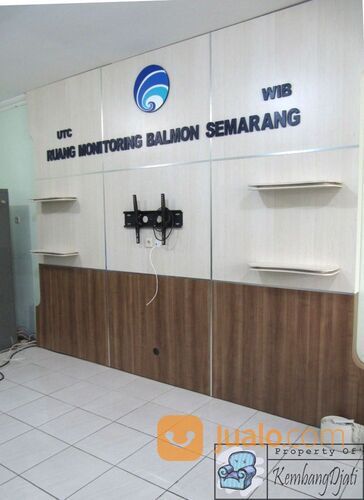 Backdrop Dinding Kantor Dengan Logo Dan Nama Perusahaan