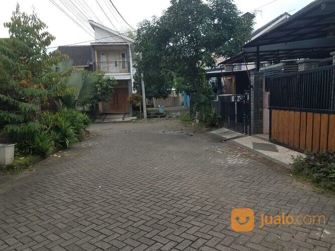 RUMAH DI PERUMAHAN DE GREEN PAVILION AKORDION TUNGGULWULUNG DEKAT SUHAT KOTA MALANG