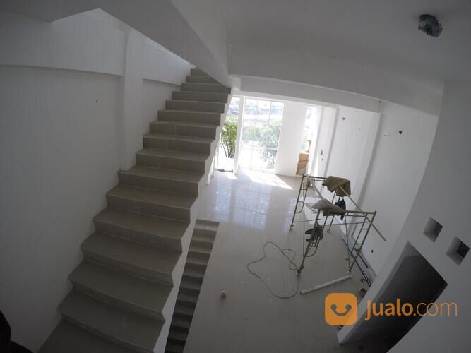 Ruko Pandugo, 3 Lantai, Bangunan Baru, Siap Pakai, Selangkah MERR