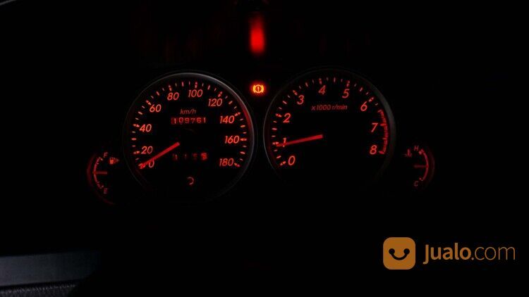 Daihatsu Xenia 1.0 Li Family MT 2011 Abu-abu