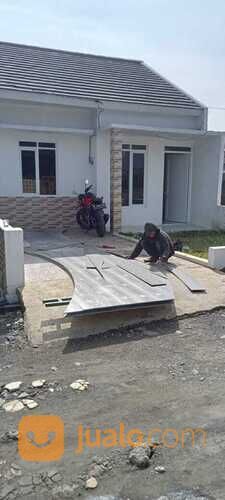 Segera! Rumah Belum pernah dihuni Dekat jalan Raya