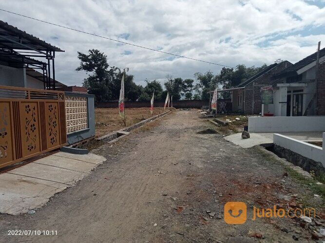 Segera! Rumah Belum pernah dihuni Dekat jalan Raya