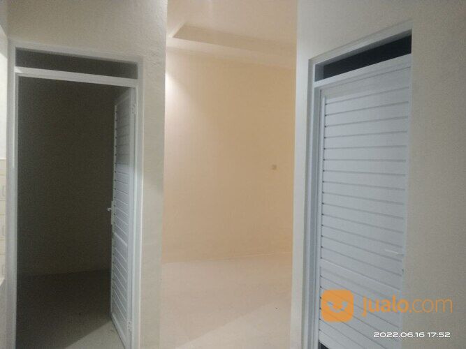 Segera! Rumah Belum pernah dihuni Dekat jalan Raya