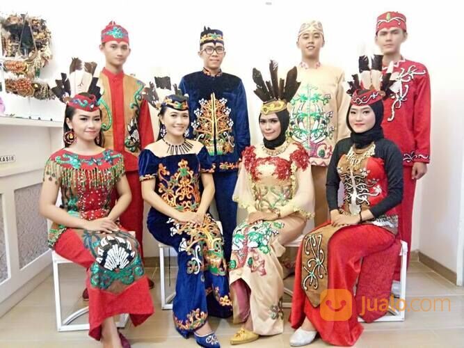 Sewa baju adat & sewa jas nikah/wisuda di KOTA PATI utk anak & dewasa. wa.me/+6281220858999