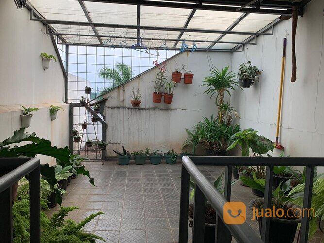 rumah bonus kolam renang duren sawit jakarta timur