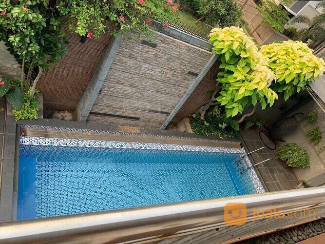 rumah bonus kolam renang duren sawit jakarta timur