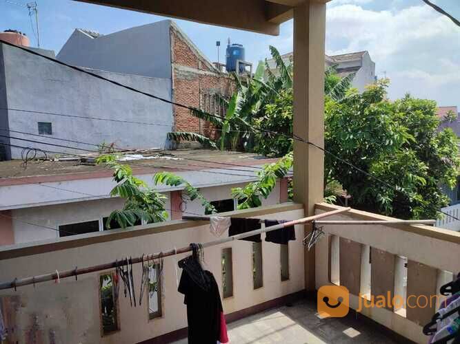 Rumah Hoek di perumahan wisma jaya bekasi timur