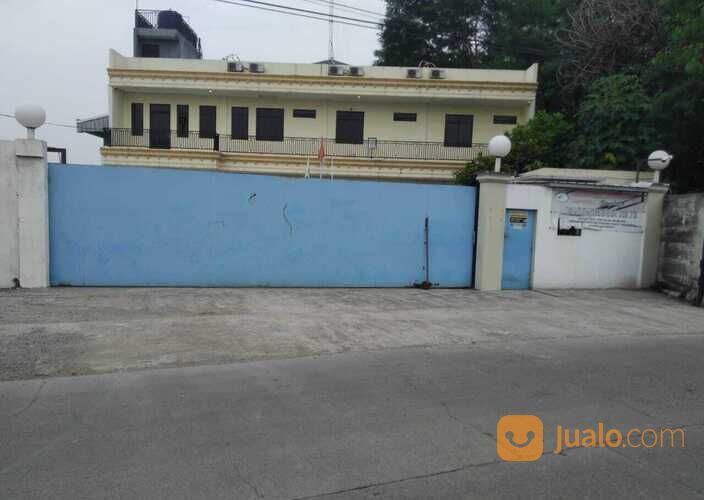 Gudang di Karawang Barat ,masuk tronton fuso