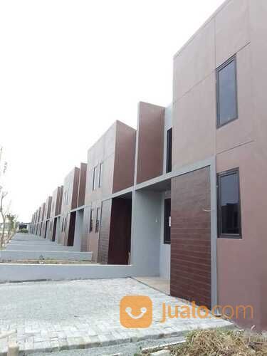 Cluster sepatan grande dekat bandara soetta