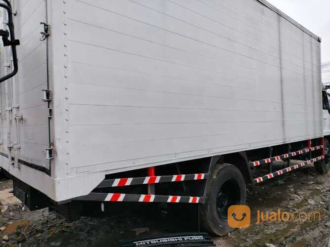 FULL BOX MITSUBISHI fuso tahun : 2014 engkel