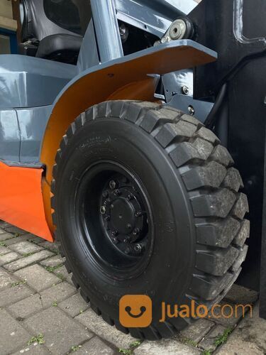 Forklift Toyota 60-8FD15 Bekas 1,5 ton Harga Murah Kondisi Istimewa