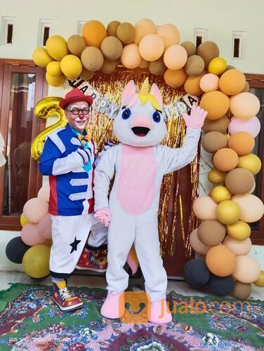 Ultah meriah bersama badut sulap acrobat