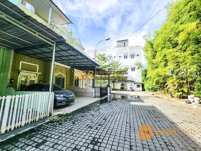 Villa Komplek Grand Mediteranian Jalan Sunggal