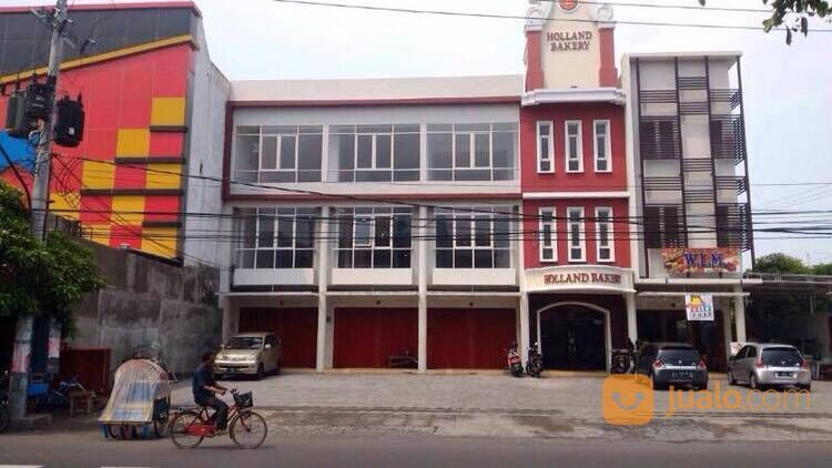 Ruko siap pakai di jalan Kapas Krampung Surabaya