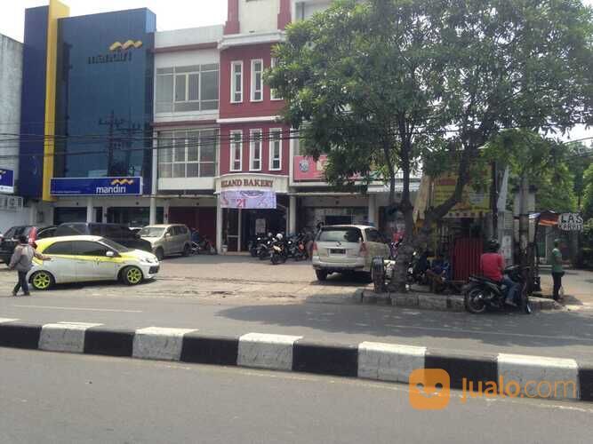 Ruko siap pakai di jalan Kapas Krampung Surabaya