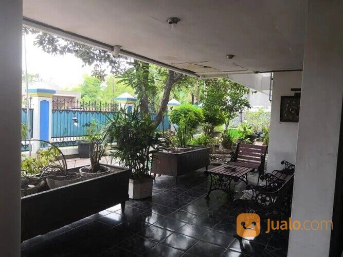 Rumah Mewah Jemursari Utara daerah Wonocolo