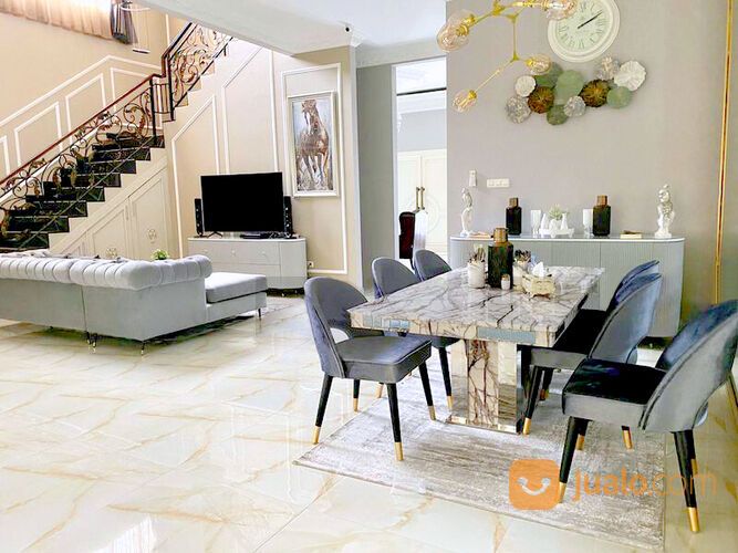 Rumah Mewah Harga Miring Full Furnished Bergaya Klasik di Tebet Timur Jakarta Selatan