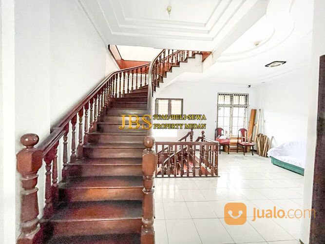 Rumah Jalan Perpustakaan Simpang Jalan Nibung Raya