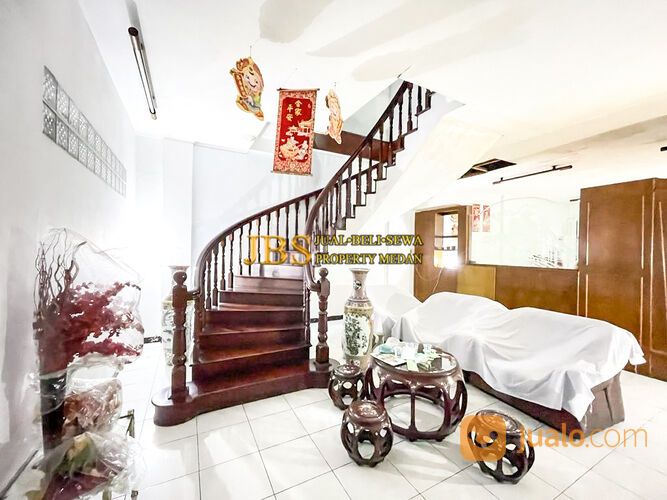 Rumah Jalan Perpustakaan Simpang Jalan Nibung Raya