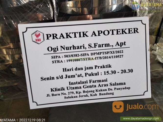 Plang Nama Apotek dan Praktek Dokter