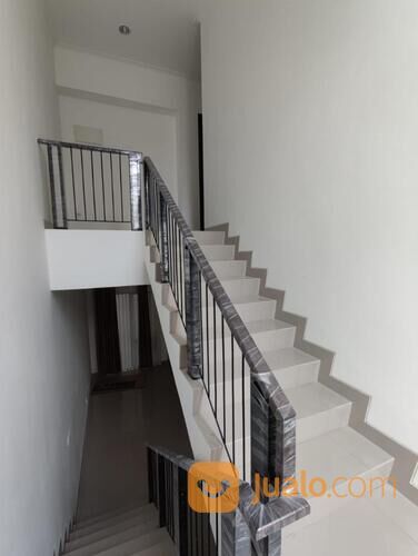 Rumah type alamanda luas 10x15 150m2 type 4KT Cluster Springville PIK 2 Tangerang