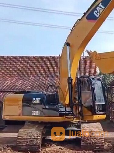 Excavator Caterpillar 320D2 Tahun 2016