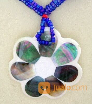 Aksesoris Kalung dari Kulit Kerang