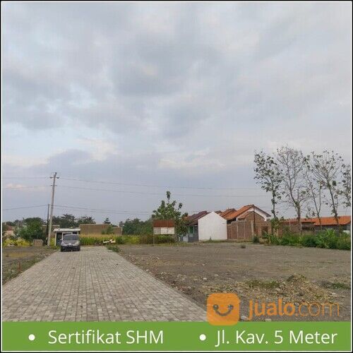 Barat Lapangan Kasihan Bantul, Hanya 100 Jutaan