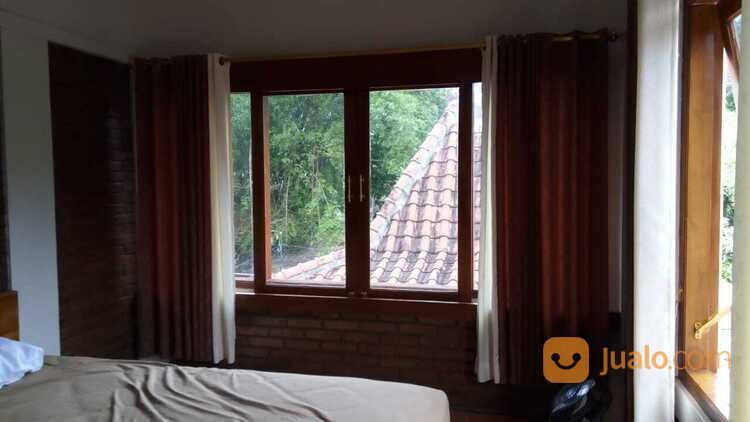 Rumah asri di barat tugu jogja jalan bener