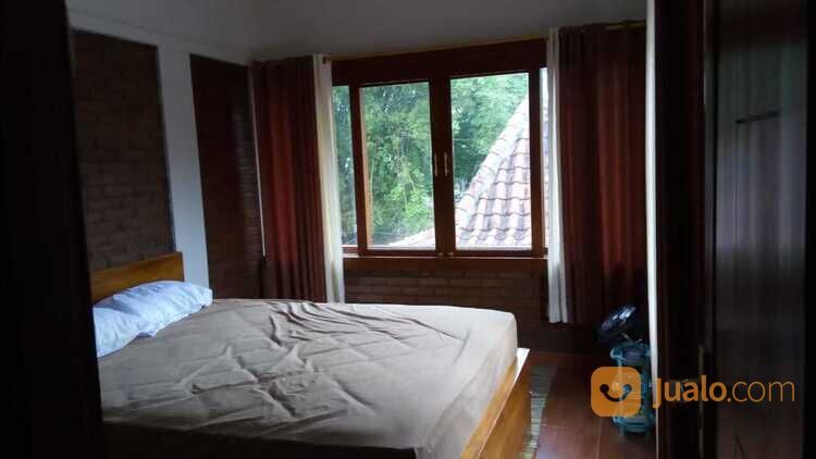 Rumah asri di barat tugu jogja jalan bener