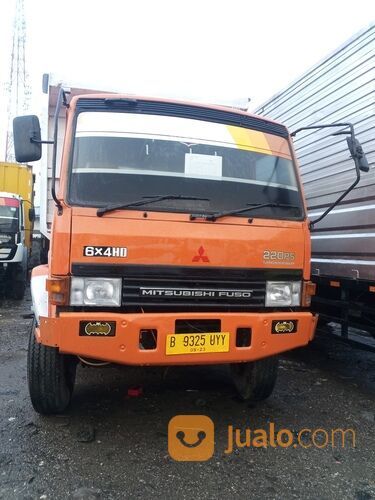 DUMP TRUK FUSO FN 527 ML TAHUN 2013