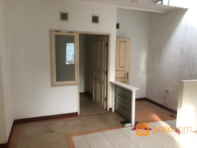 Rumah di Harapan Indah Cluster Taman Sari