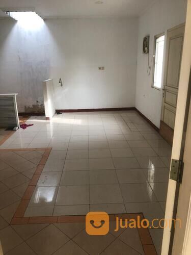 Rumah di Harapan Indah Cluster Taman Sari