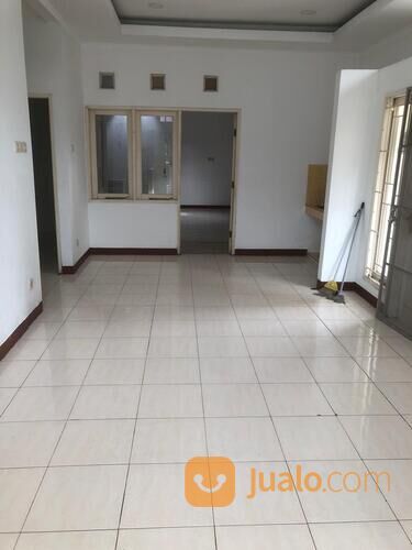 Rumah di Harapan Indah Cluster Taman Sari