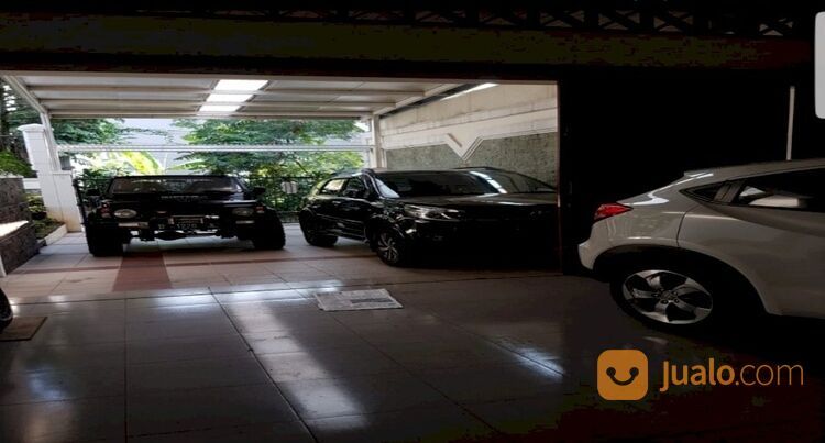 RUMAH SETRAMURNI BANDUNG SANGAT TERAWAT DEKAT KAMPUS MARANATHA BANDUNG