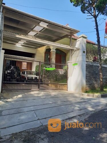 RUMAH SETRAMURNI BANDUNG SANGAT TERAWAT DEKAT KAMPUS MARANATHA BANDUNG